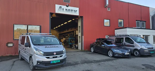 Almeks lokale på Lena